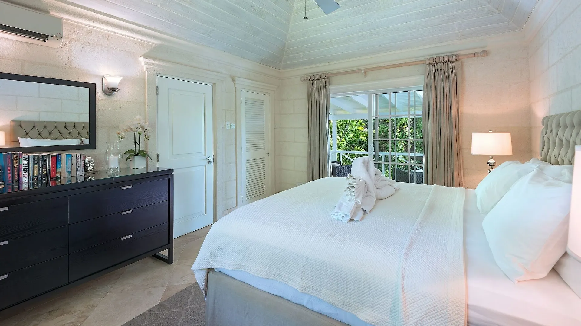 Bluff Cottage By Altman Sunset Crest 0*,  Barbados